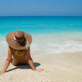 5 Summer Makeup Tips for Your Travels